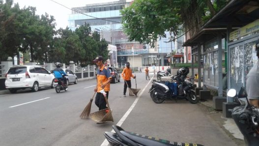 MENUNGGAK: Salah satu zona parkir yang masih menunggak setorannya adalah zona enam atau di sekitaran Jalan Masjid.
