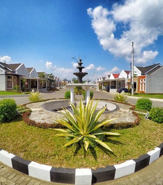 Sapphire village