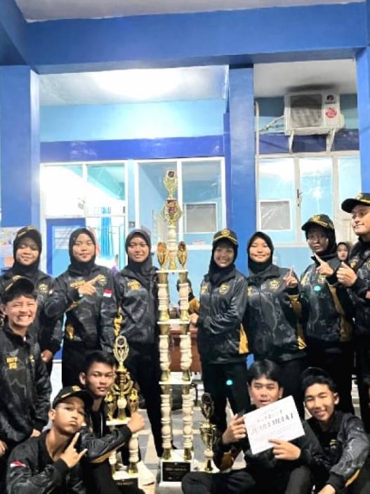 Abrimansa borong tiga piala lkbb