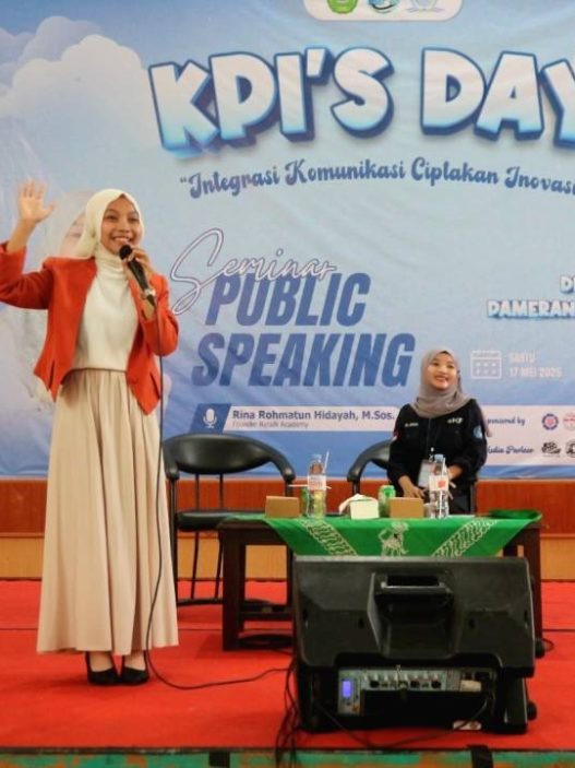 Anak muda dikenalkan pentingnya public speaking