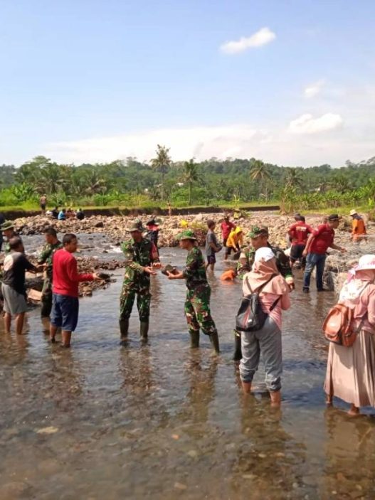 Antisipasi banjir bandang, bronjong sungai ditambah