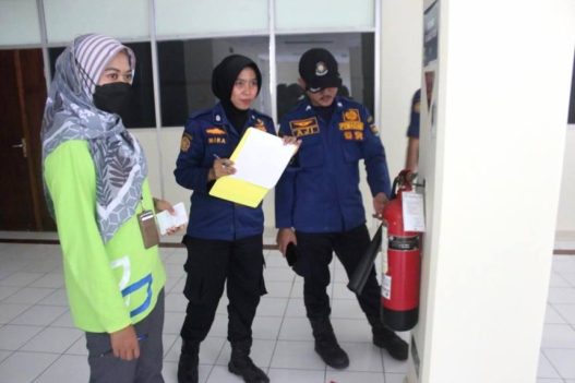 Damkar temukan apar kondisi aus