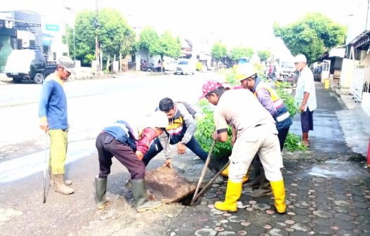 Drainase sumpiuh dibongkar lagi