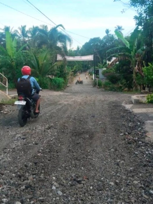Jalan kembaran slinga arenan diperbaiki darurat