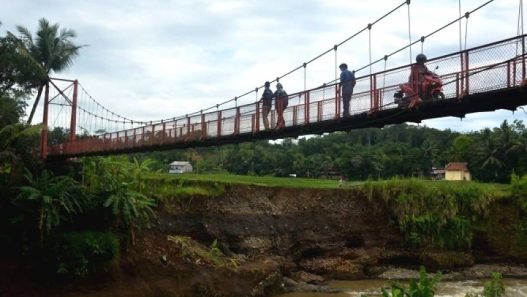 Jembatan gantung sidabowa bakal dipermanenkan