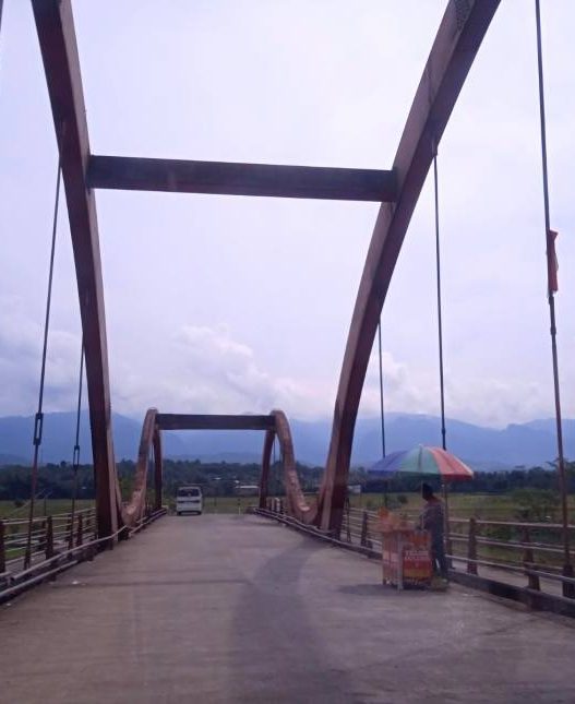 Jembatan merah masih favorit warlok