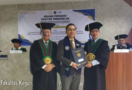 Ketua pgri kebumen raih gelar doktor