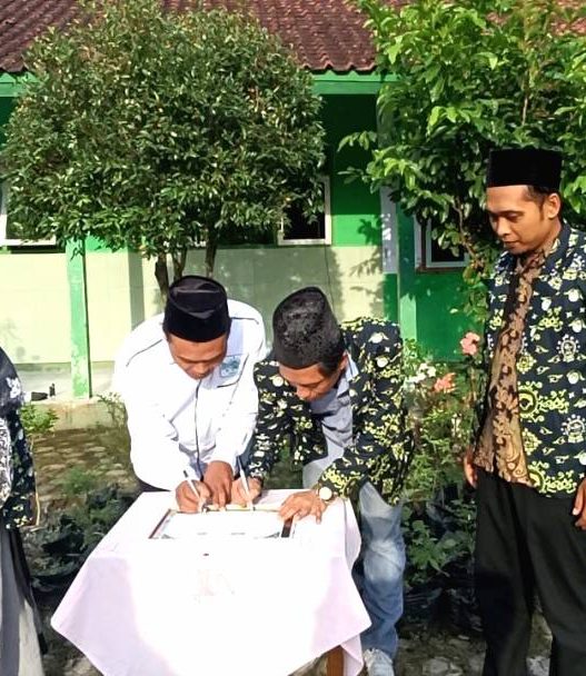 Mts nurul yaqin ditetapkan sebagai madrasah unggulan