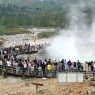 Pengunjung kawah sikidang