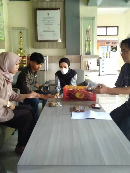 Roti mbg ditemukan berjamur di purwokerto