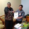Sk adiwiyata 20 madrasah baru diserahkan