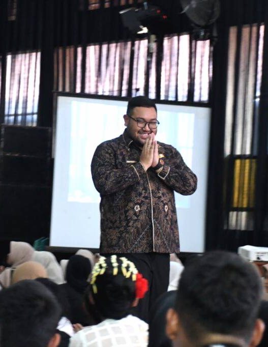 Wabup dimas ajak siswa jadi crazy rich purbalingga yang menginspirasi
