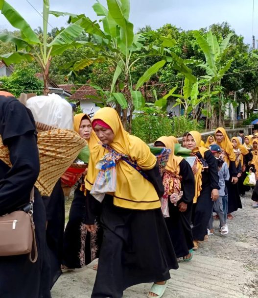 650 tumpeng meriahkan tradisi barit