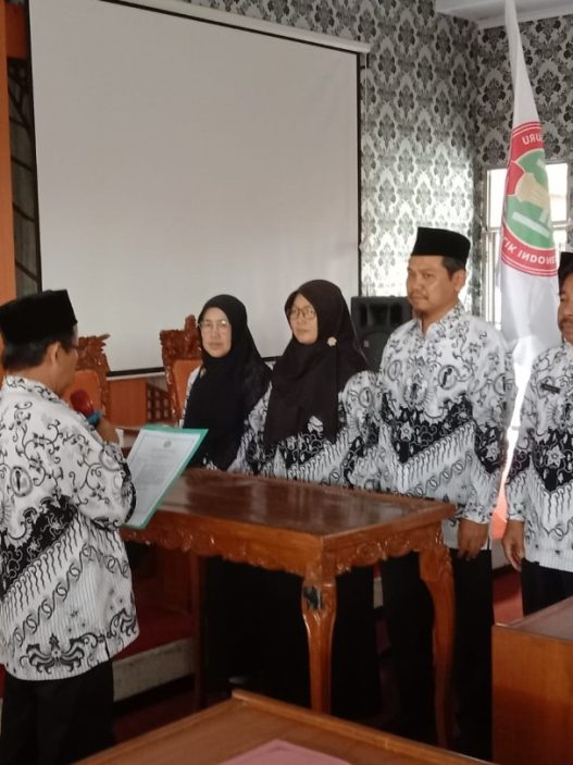 Agus setyabudi pimpin pgri cabsus disdikpora