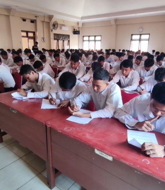 Bkk smk dilarang salurkan kerja ke luar negeri