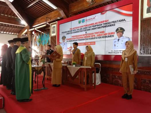 Bupati: pejabat harus proaktif cari solusi