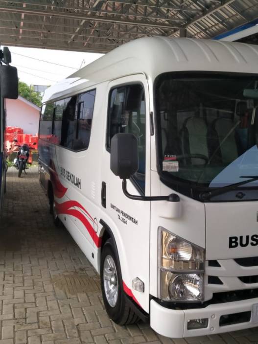 Bus sekolah ditambah di kalibagor