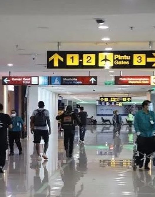 Dampak erupsi gunung lewotobi, tiga bandara ditutup