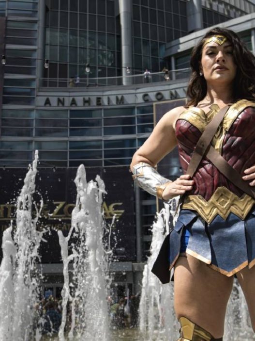 Dc universe akan menghadirkan fim wonder woman baru dengan karakter yang lebih relevan dengan masa kini