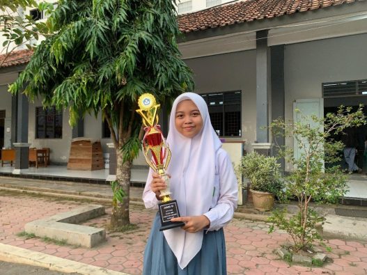 Devi leviana, dari puisi menjadi prestasi