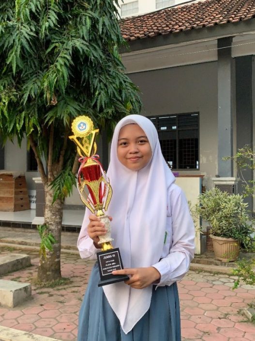 Devi leviana, dari puisi menjadi prestasi