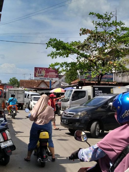 Diizinkan berjualan 24 jam