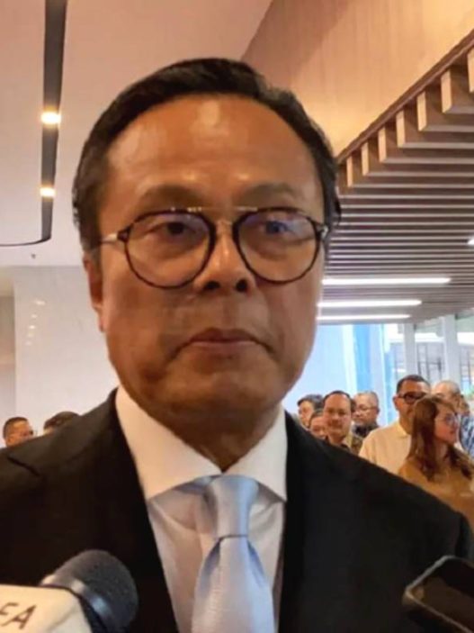 Dony oskaria, membongkar praktik tidak sehat yang diduga dilakukan oleh sejumlah direksi badan usaha milik negara