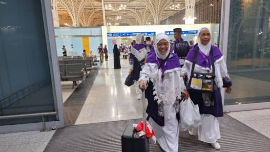 Dpr revisi dua uu haji