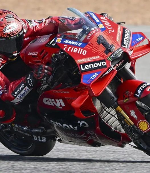 Ducati uji fairing baru