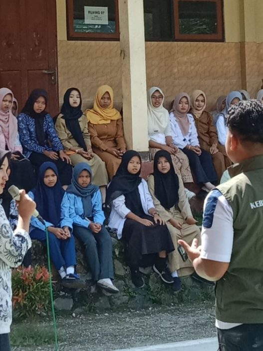 Edukasi generasi muda sadar lingkungan