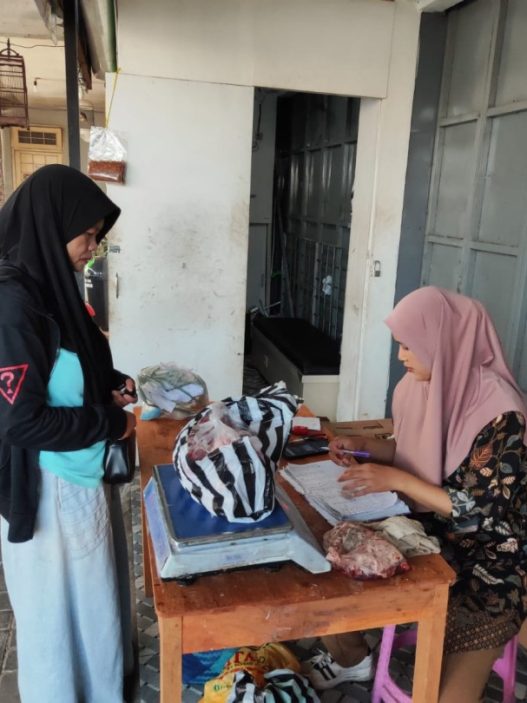 Gilingan daging masih ramai diburu
