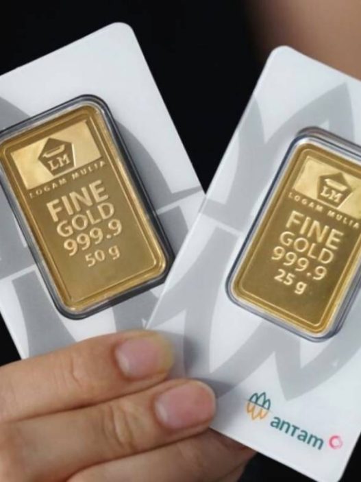 Harga emas batangan 24 karat produksi logam mulia antam kembali mengalami penurunan pada kamis