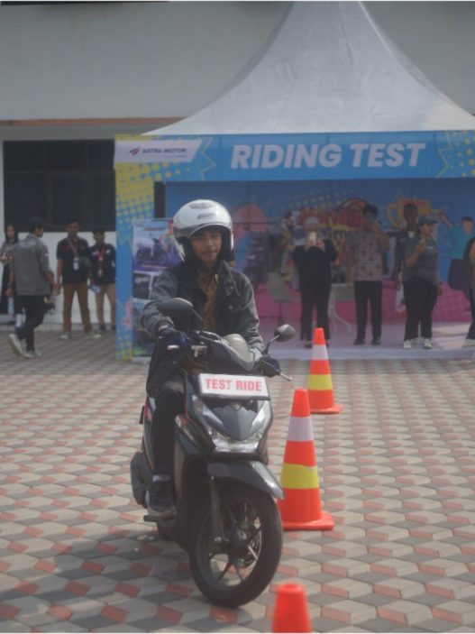 Honda it’s time to school kembali