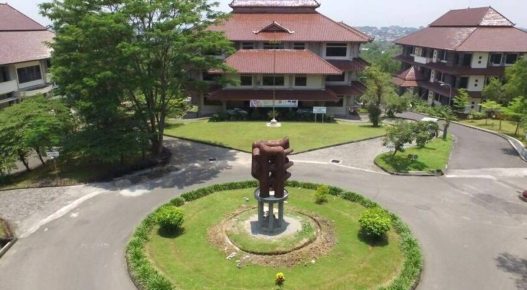 Isi surakarta