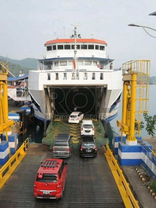 Libur idul adha, penumpang feri capai 416.032