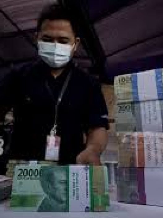 Mei, uang beredar rp 9.406,6 t