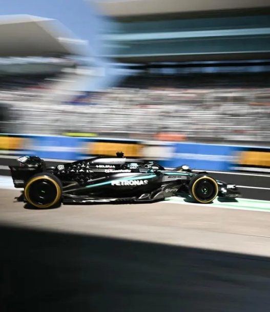Mercedes tambah cuan 60 persen