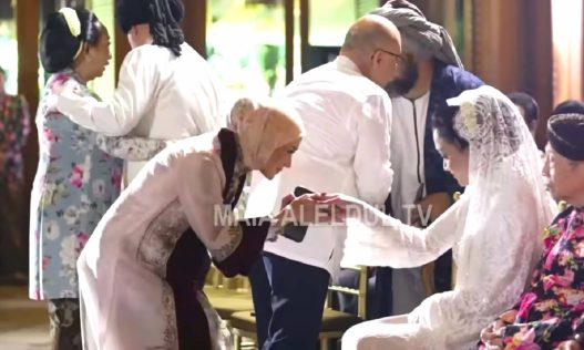 Momen maia estianty dan mulan jameela bersalaman di acara siraman al ghazali