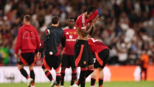 Mu resmi depak 10 pemain