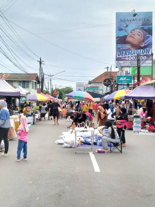 Pasar minggon libur sementara