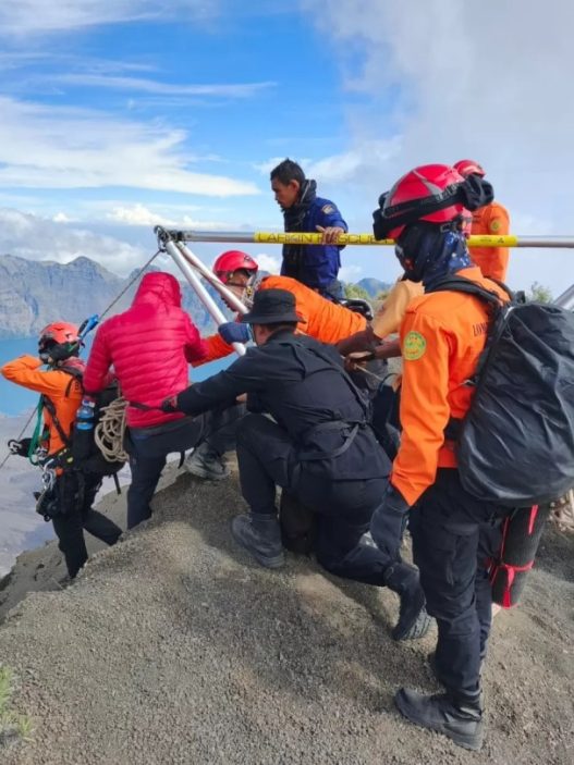 Pendakian rinjani ditutup sementara