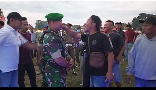Penertiban pkl alun alun diwarnai kericuhan