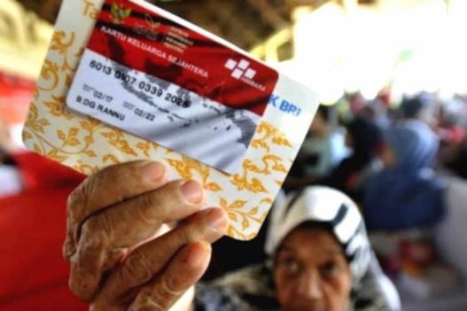 Penyaluran bantuan sosial program keluarga harapan (pkh) dan bantuan pangan non tunai (bpnt) tahap 2 masih berlangsung hingga akhir bulan juni 2025
