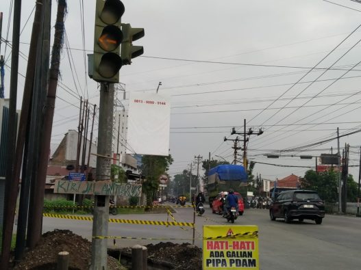 Rambu simpang pancurawis tak sesuai standar