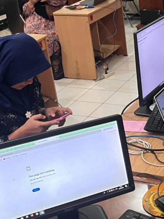 Server sempat down, orangtua panik