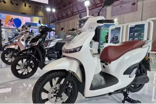 Sinyal positif insentif motor listrik