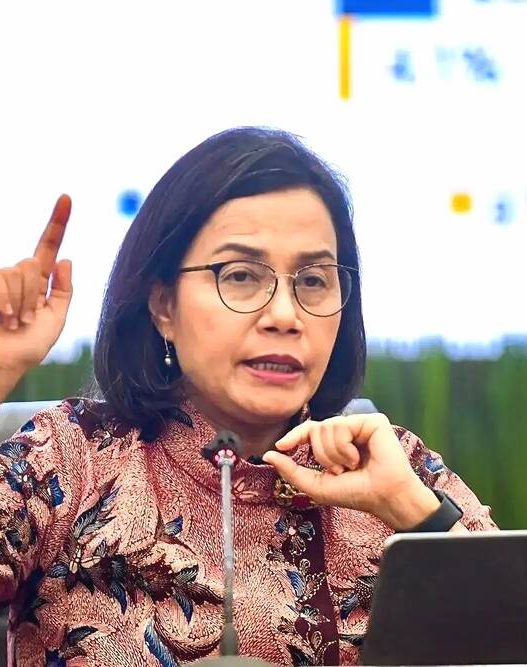 Sri mulyani menteri keuangan menyampaikan keterangan