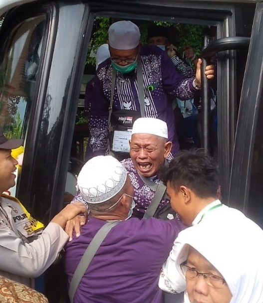 Tangis haru iringi kepulangan jemaah haji