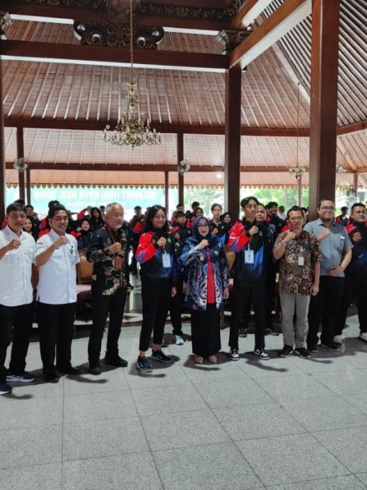 Target naikkan peringkat