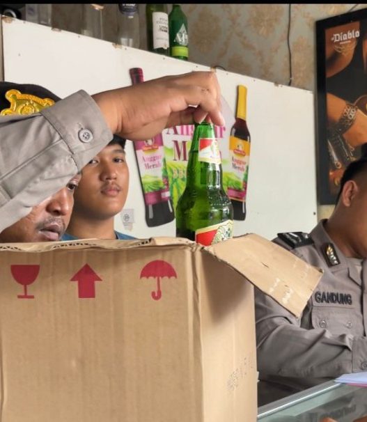 Warung miras tanpa izin dirazia polisi